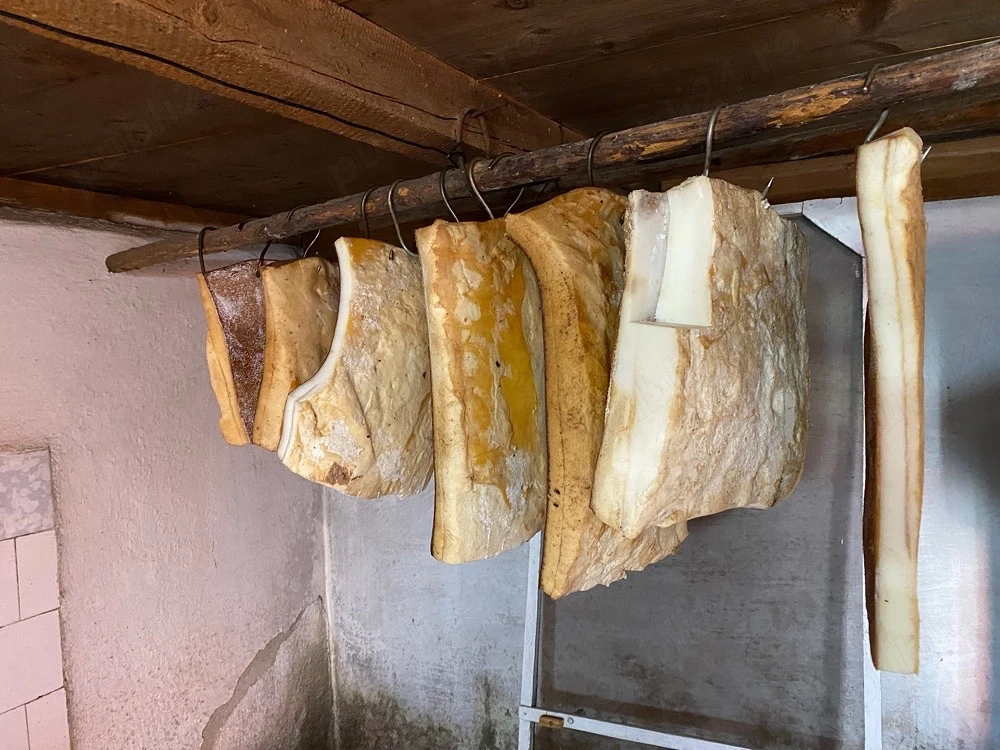 Slănină de casă afumată 