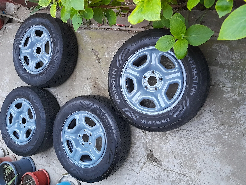 215 65 16 Vara-dot 2023