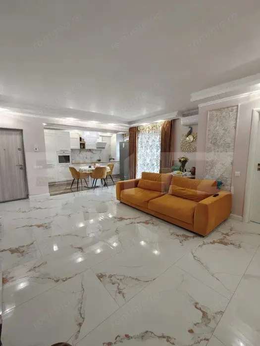 Apartament lux, 3 camere, 71 mp, parcare, etaj intermediar, zona Vivo