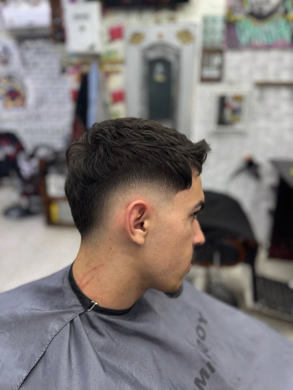 Frizer cu ecperienta in domeniu,se cauta!!!