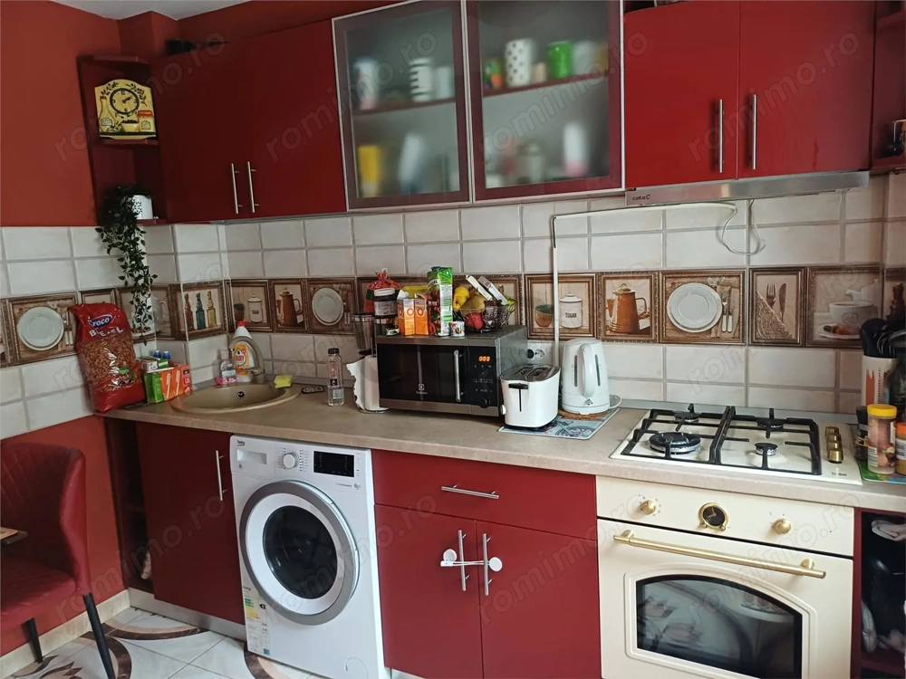 Pantelimon-Morarilor-Fundeni-Apartament 3 camere cu balcon, bloc reabilitat