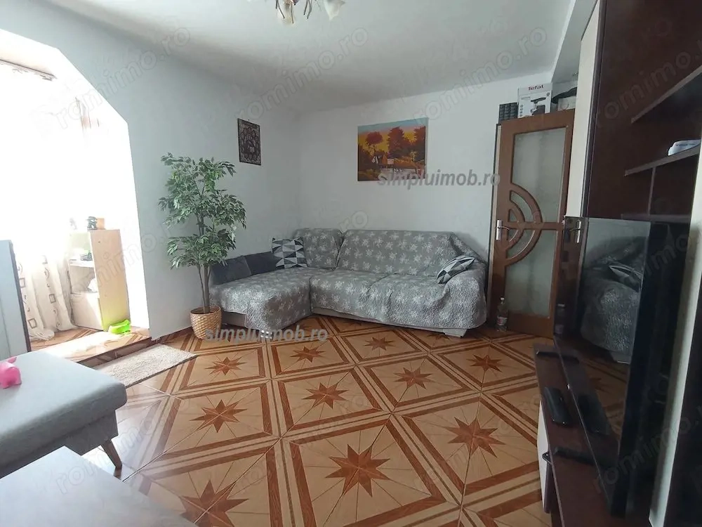 Decomandat 3 Camere spatios - 1 Decembrie 1918