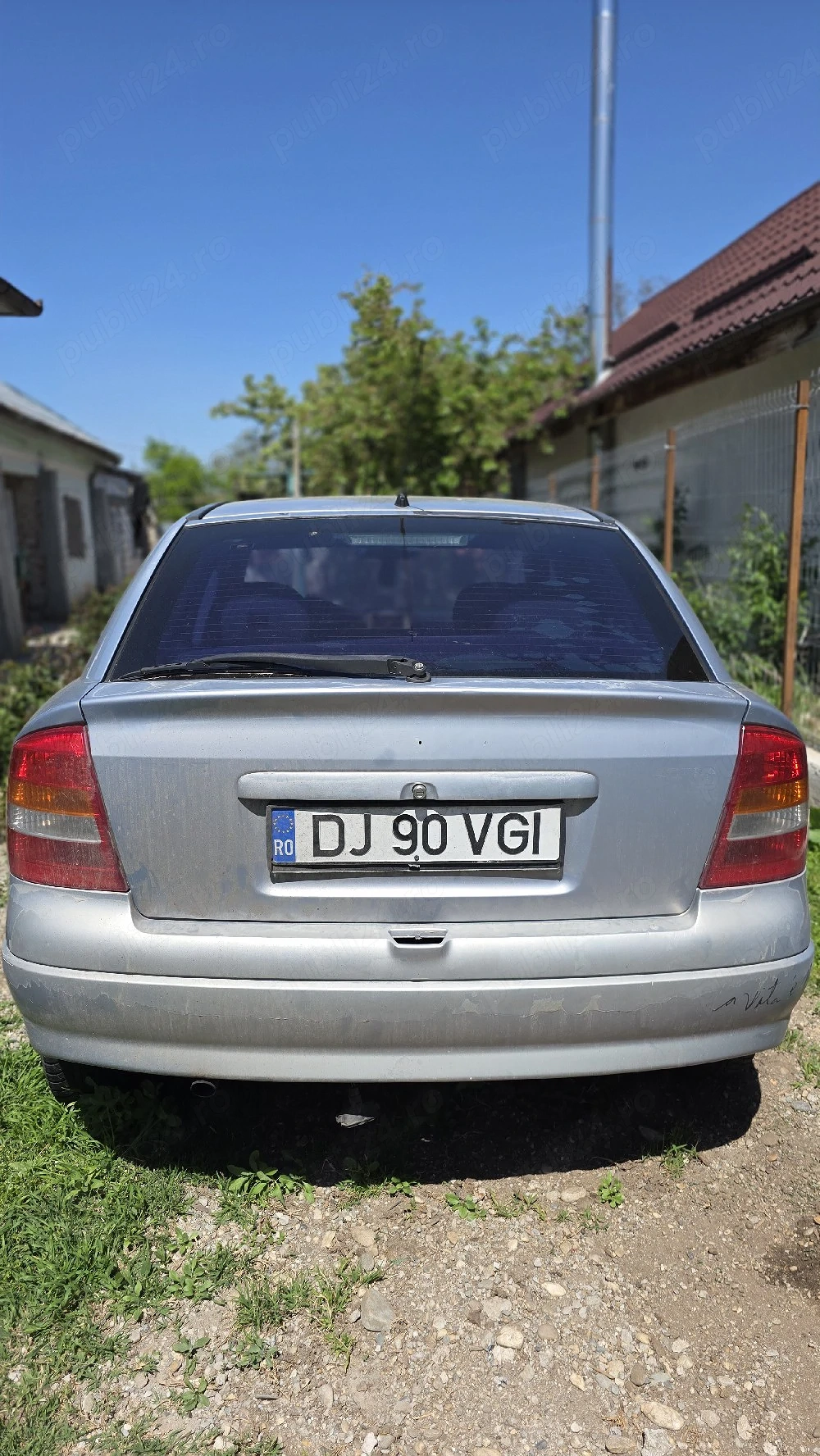 Haion,portbagaj cu geam fumuriu si stergator Opel asta g