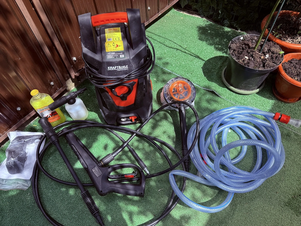 Vand aparat profesional de spalat cu presiune