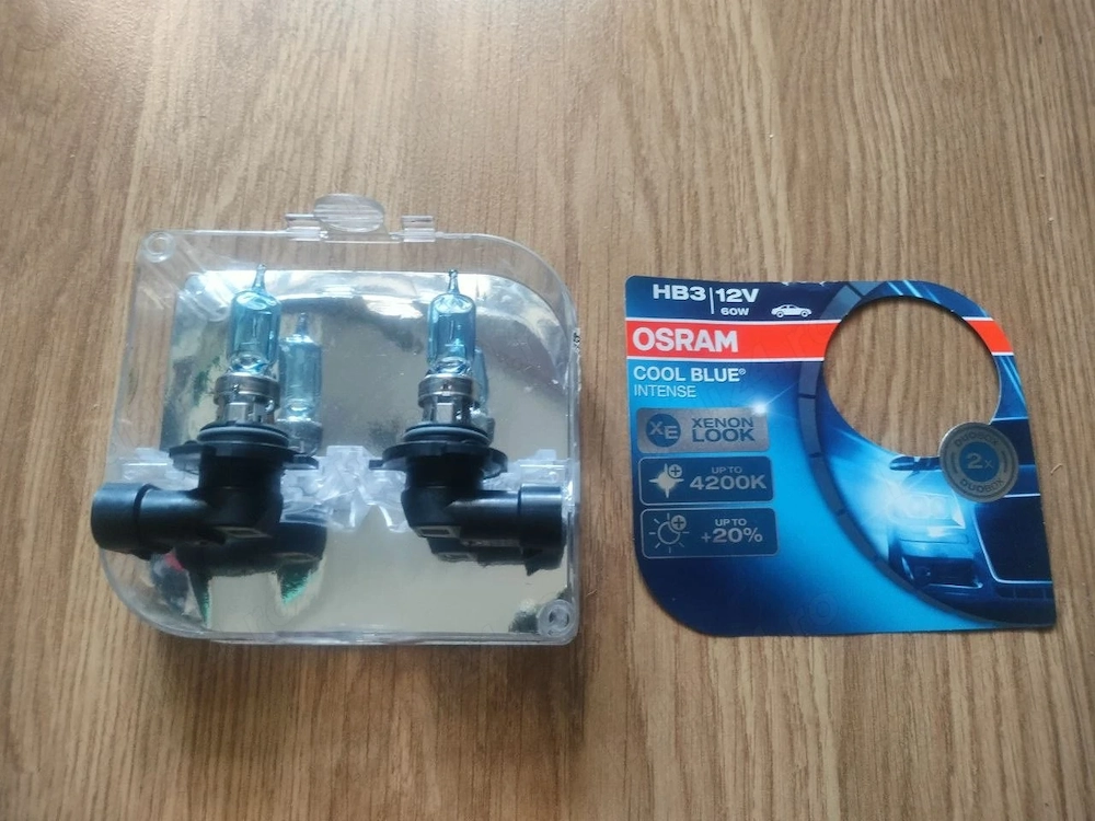 Set 2x becuri Osram HB3 nou(nefolosit)