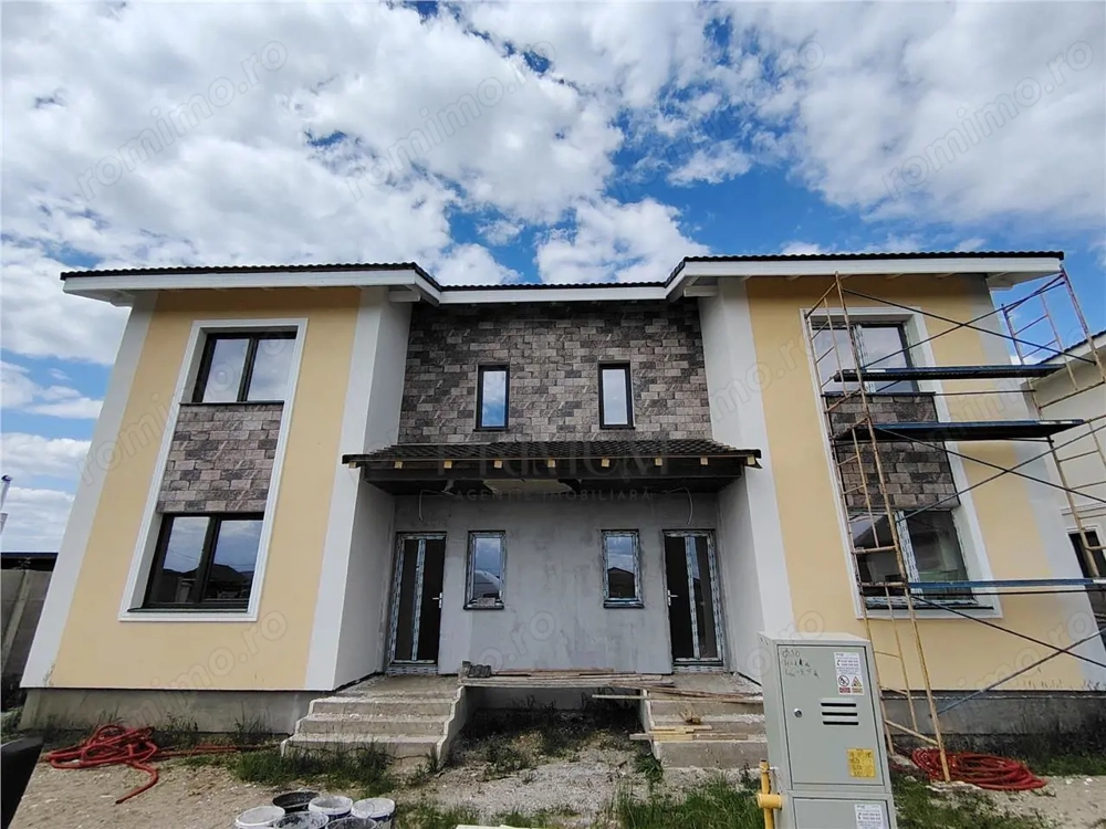 Duplex 5 camere - compartimentare excelenta - acces facil