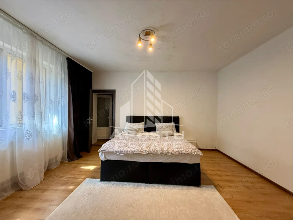 Casa cu 5 camere de vanzare, acces auto, zona Lunei Timisoara