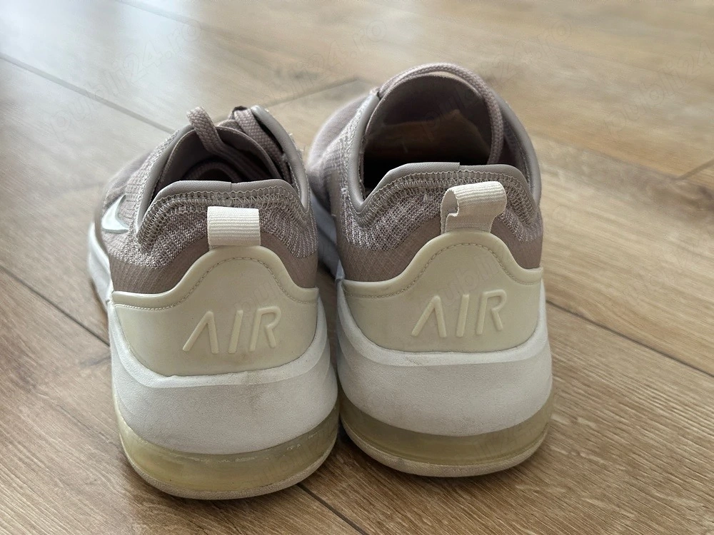 Nike air max motion