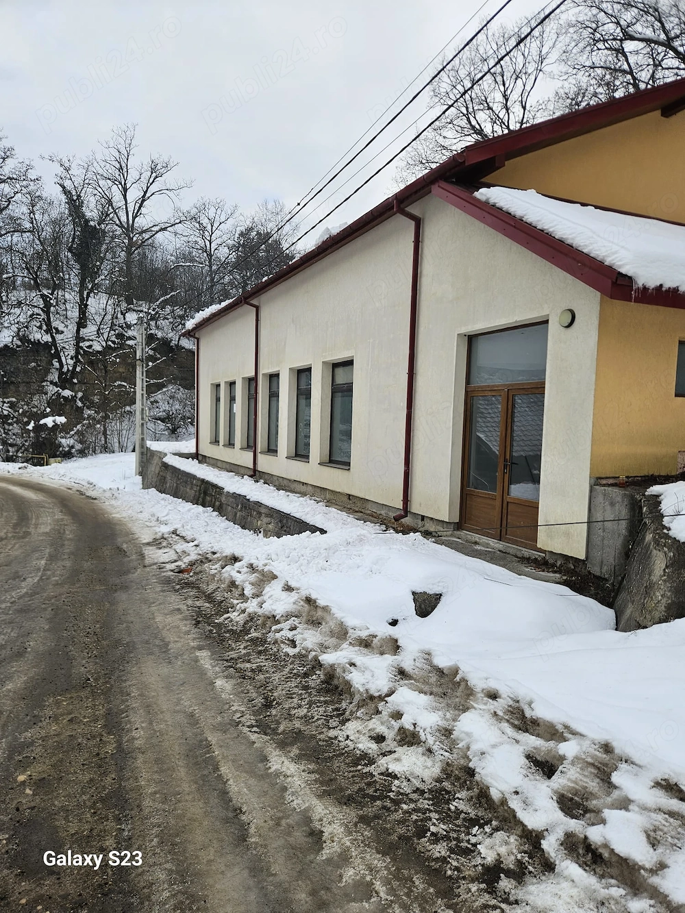 Inchiriez sau vand Spatiu cu destinatia Sala de evenimente ,hala, depozit, productie