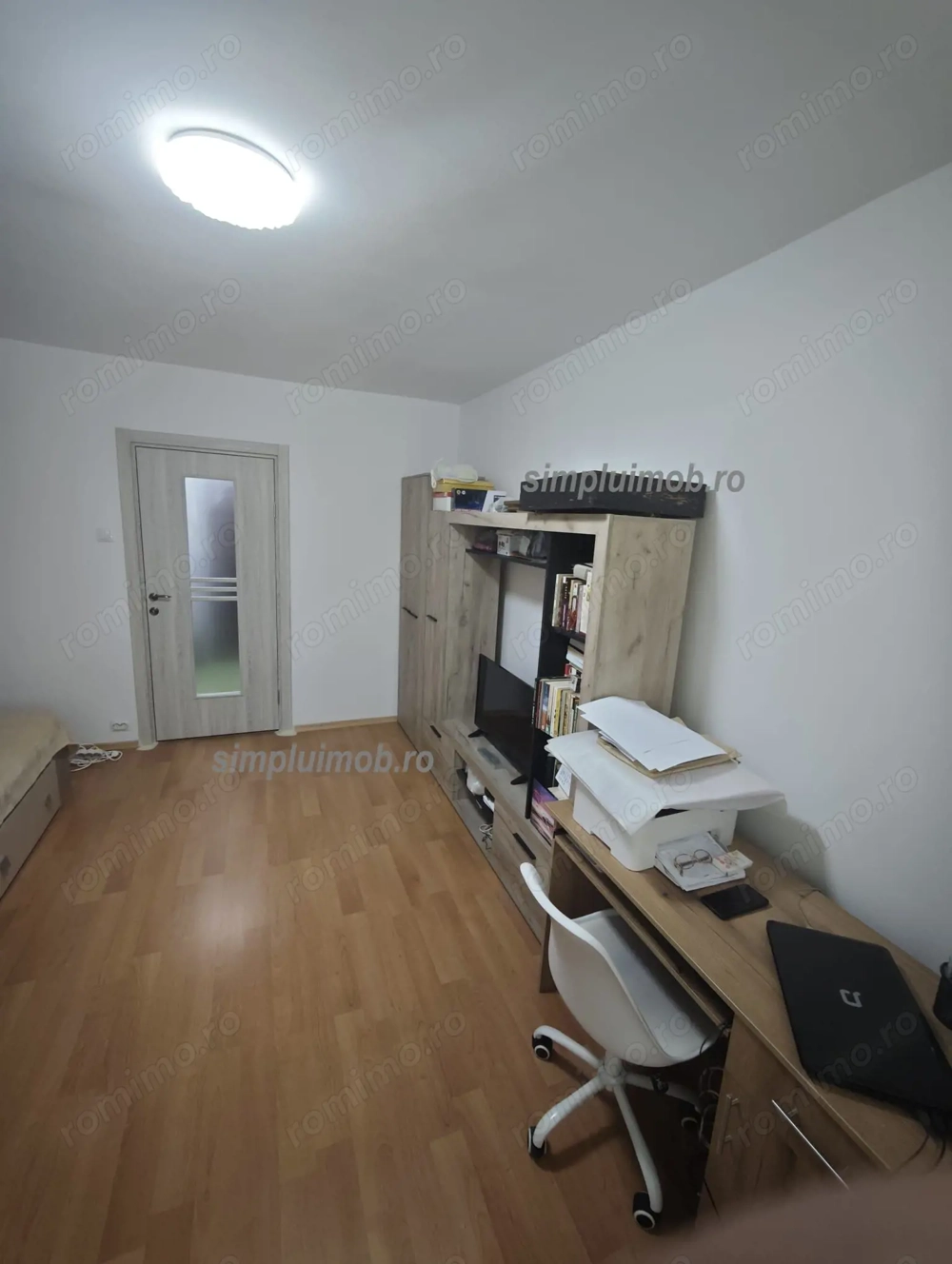 Metrou 1 Decembrie - Garsonieră Bloc Mixt Complet renovată - Titan