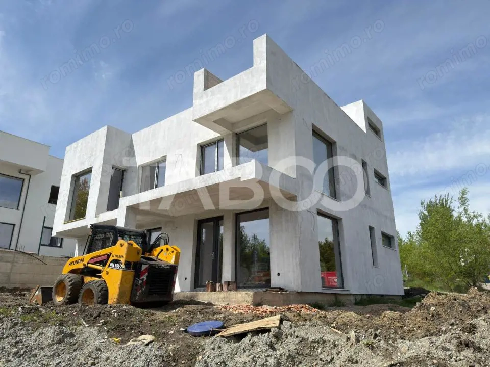 Vila premium Cisnadioara – panorama piscina infinity si teren 485 mp