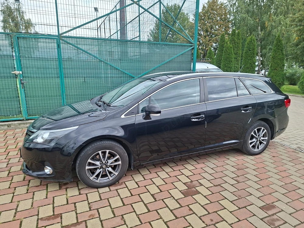 toyota avensis