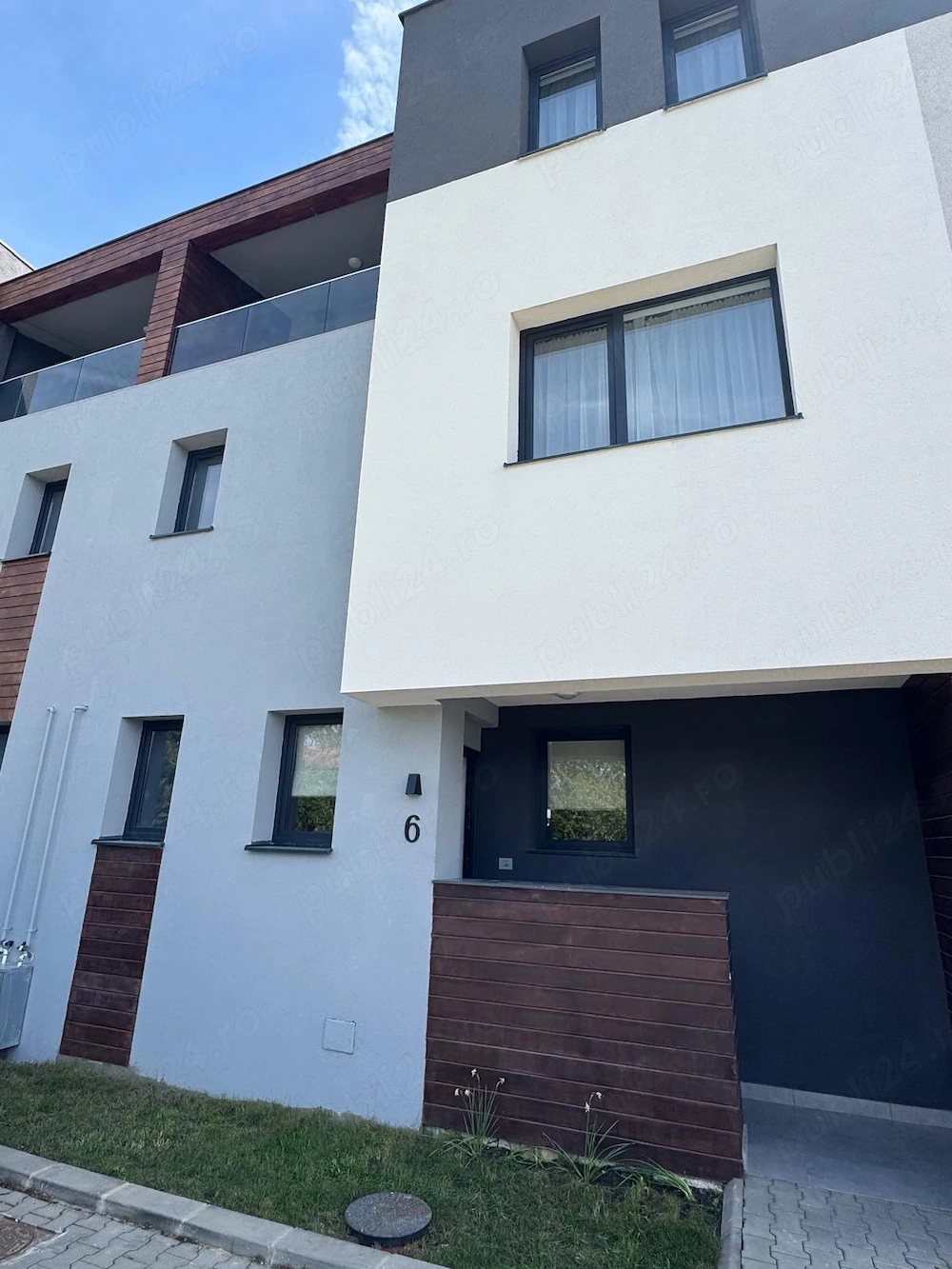 2 vile pe Bd Pipera lângă școala Olga Gudynn 