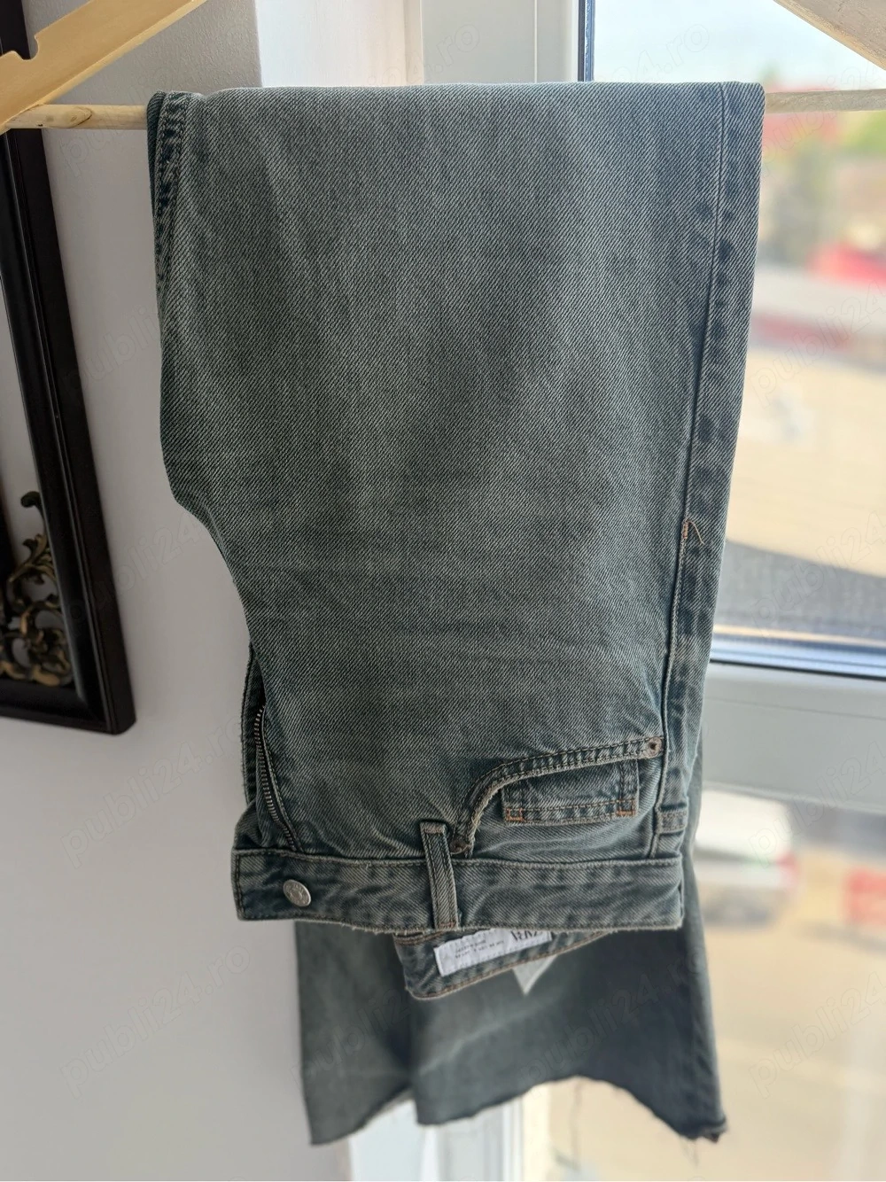 Blugi zara - albastri - talie medie - marimea 36