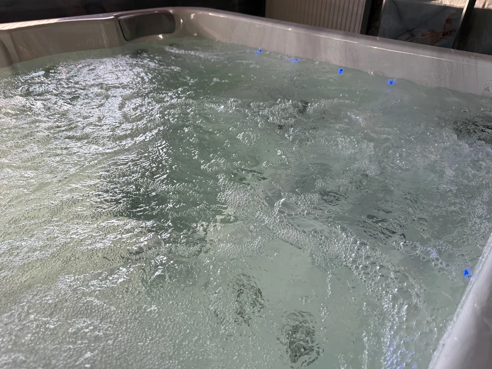 angajez ingrijitor spatiu hotelier 