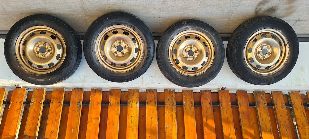 4 roți, anvelope de vară 195 65 15 Continental 