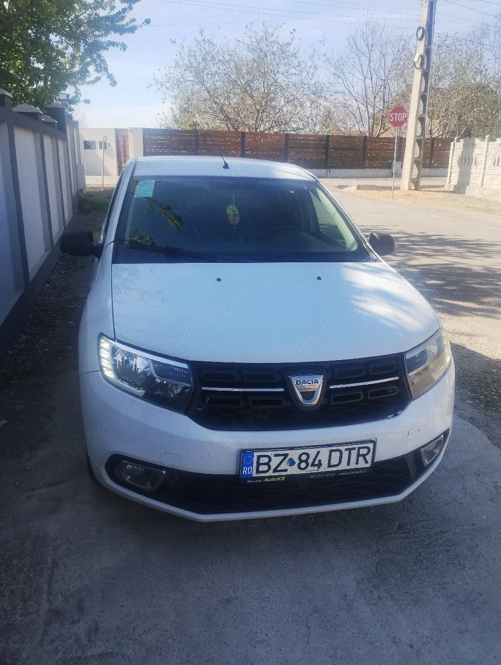vând Dacia Logan 2