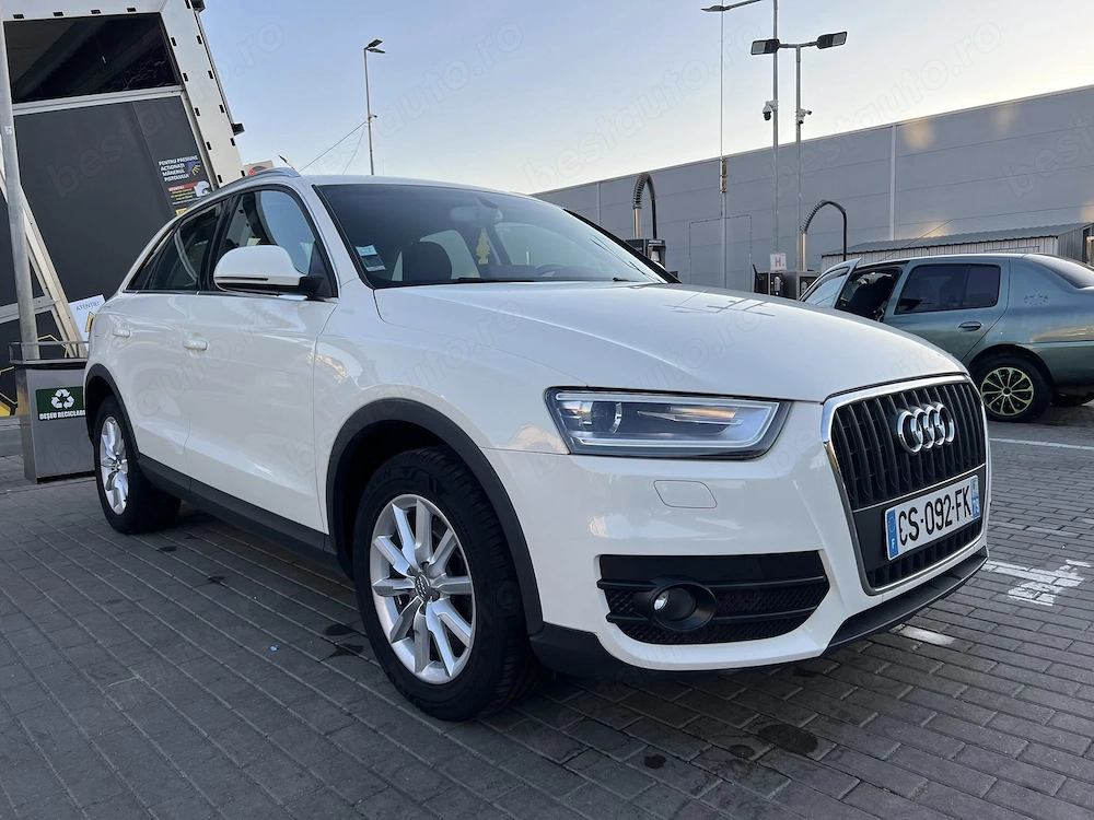 AUDI Q3 SUV FACELIFT AN 2013 mot.2.0 tdi 140 cp stare impecabila.