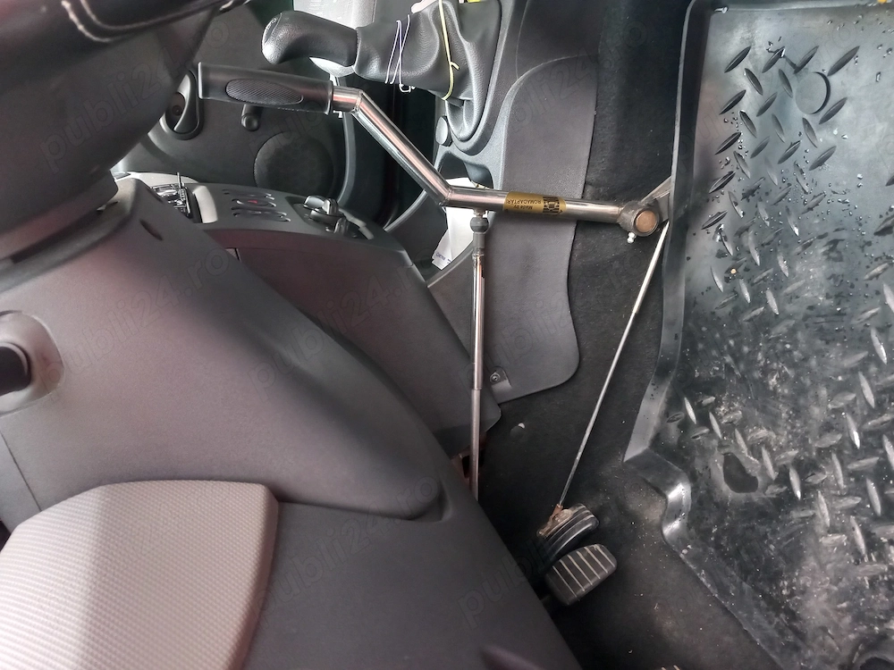 Vând Sandero 2008 benzina