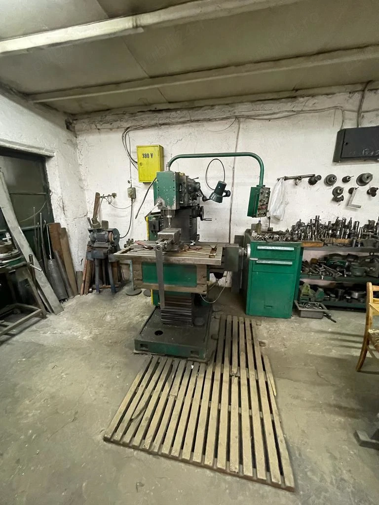 Masina de frezat FUS25