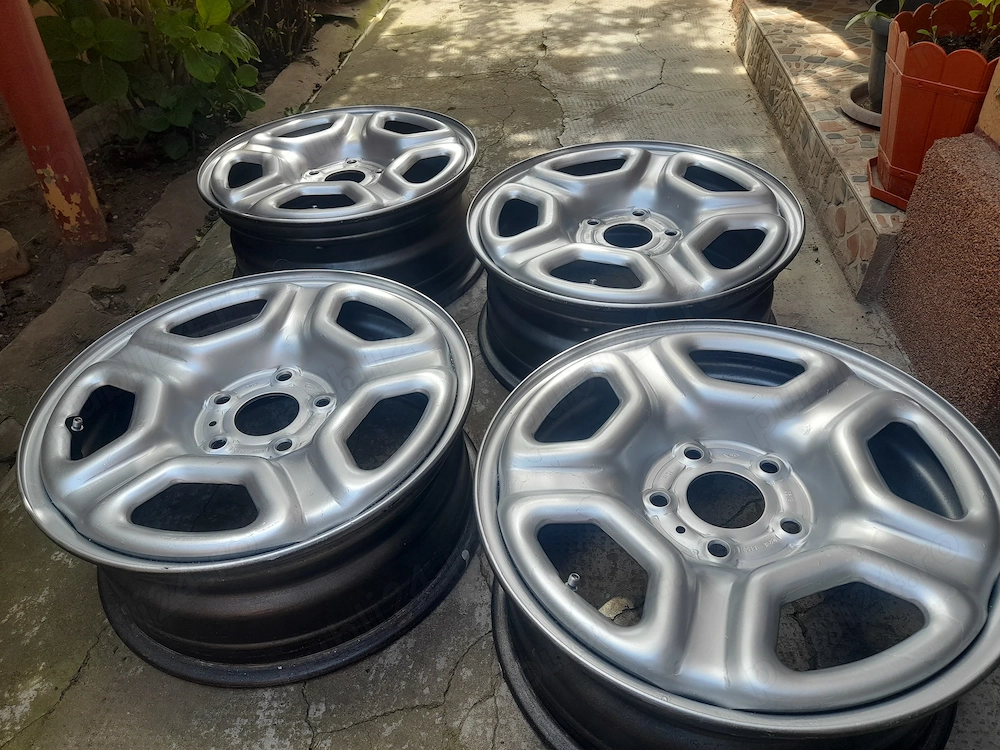 Jante Otel Duster pe 16