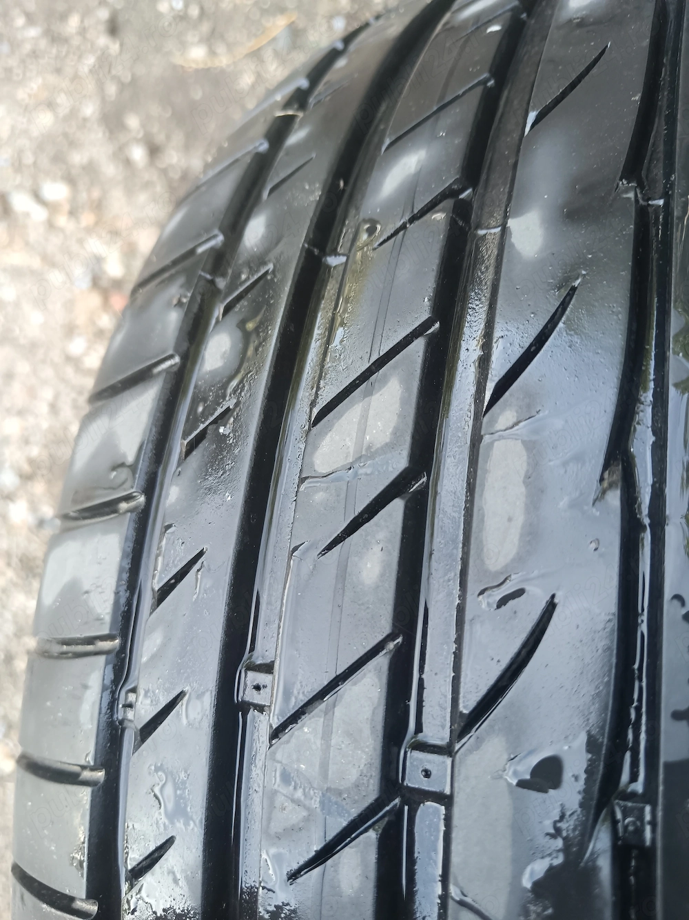 Vând anvelope vara LAUFFEN, 205/55/R16, rulate 4 luni 