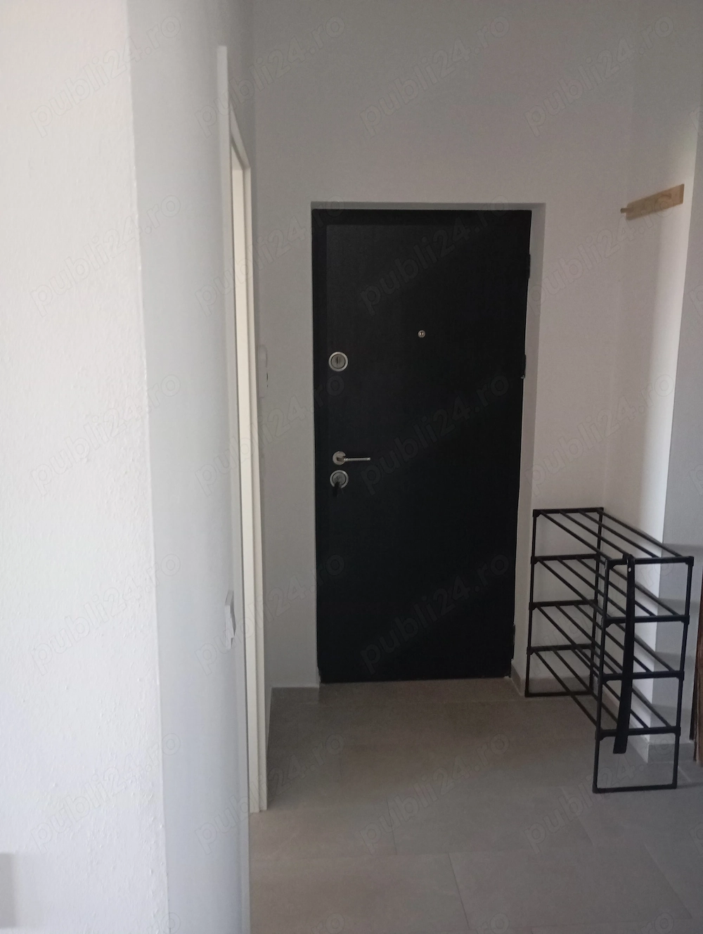 Vând garsonieră in Sânpetru Resident etc 3 3mobilat vi a vis de moll Sânpetru,5 min de statia RATB.