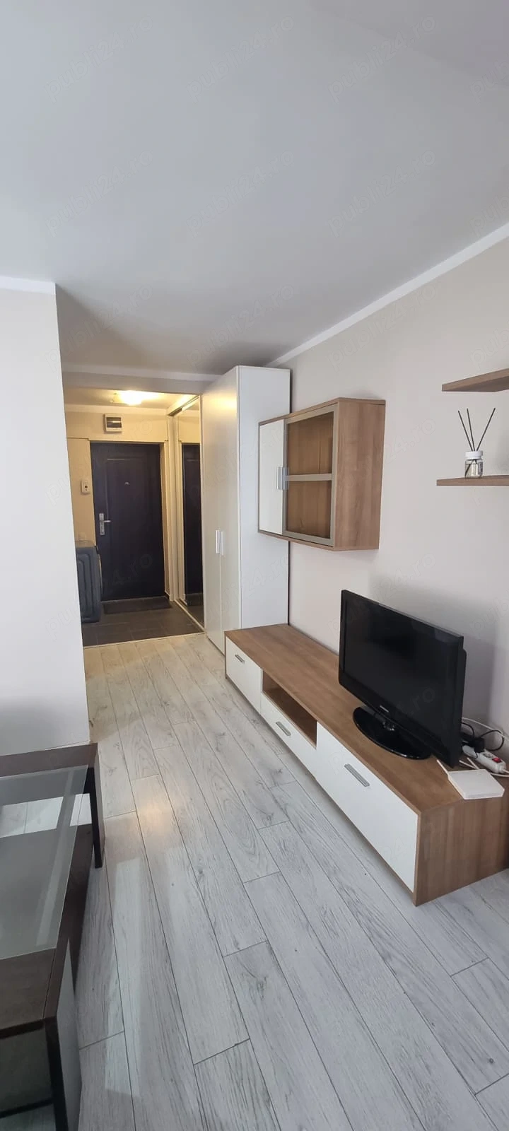 Proprietar inchiriez garsoniera pe termen lung in Constanta
