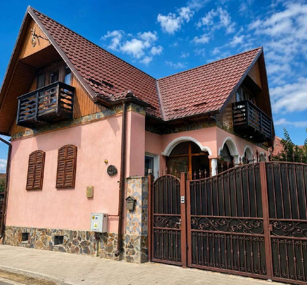 Se vinde casa in Dridif, com Voila, localitate  pe DN1, intre Sibiu si Brasov