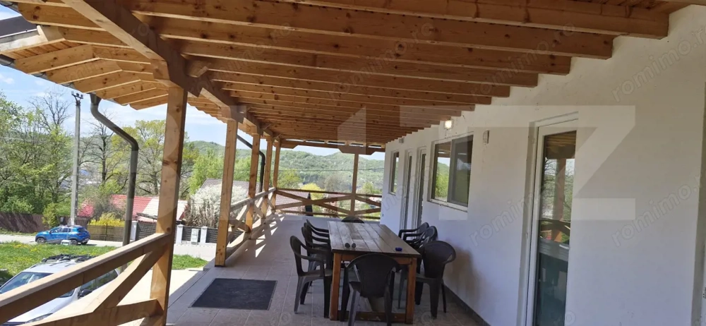  Casă de vânzare în Pucioasa – ideală pentru locuință sau investiție