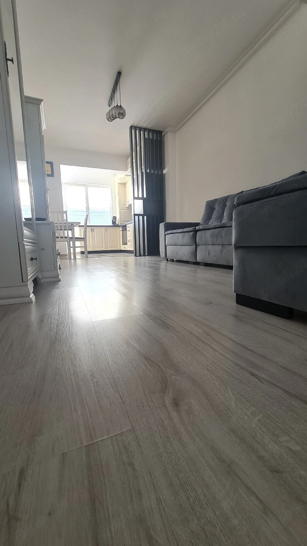 Inchiriez apartament studio