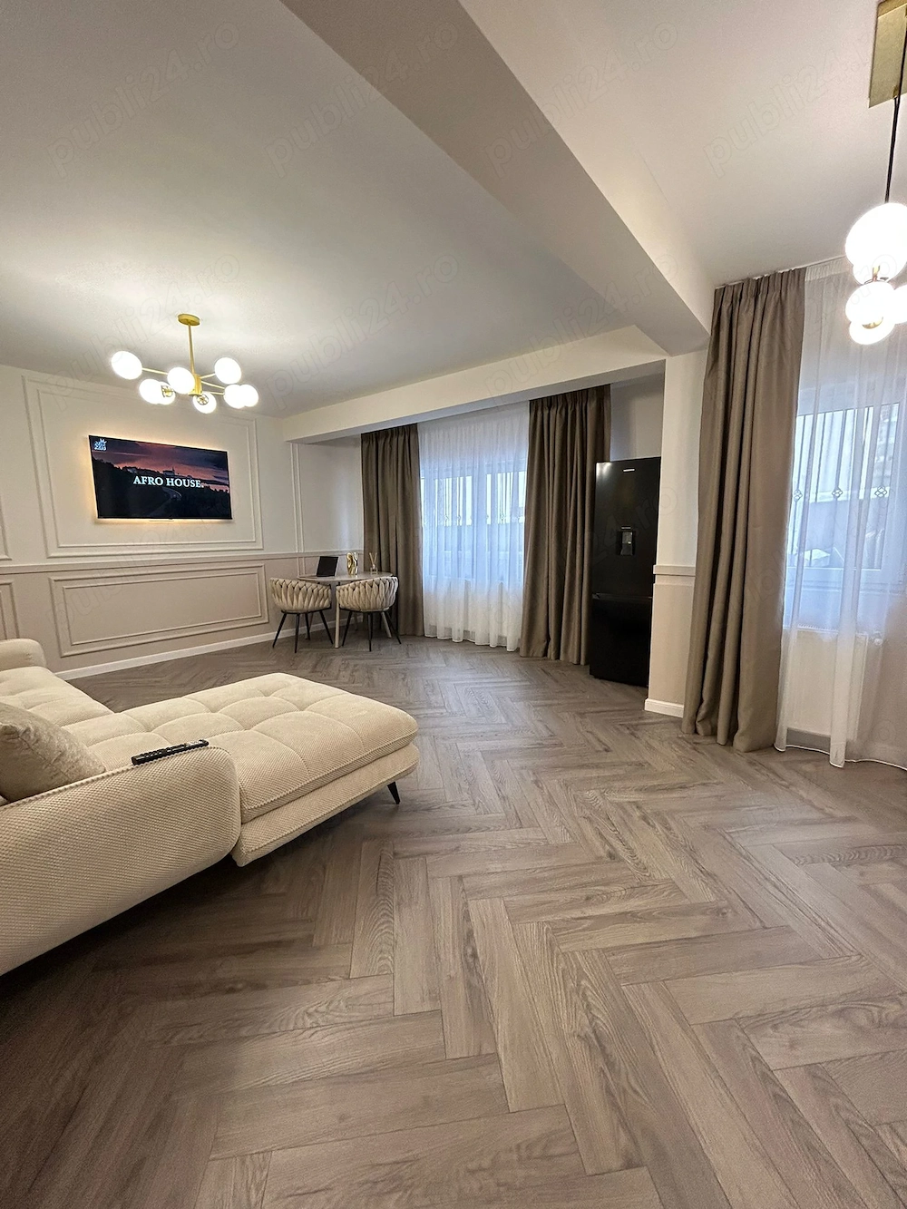 De vânzare apartament 2 camere Zorilor