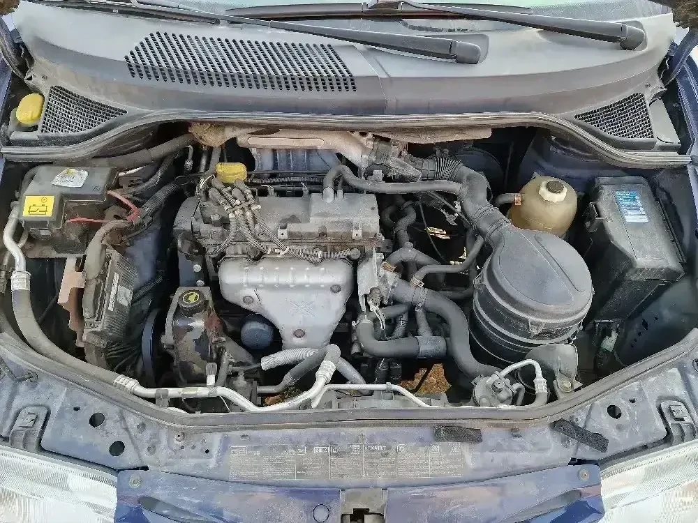 Vînd Renault scenic 16 Benzină 