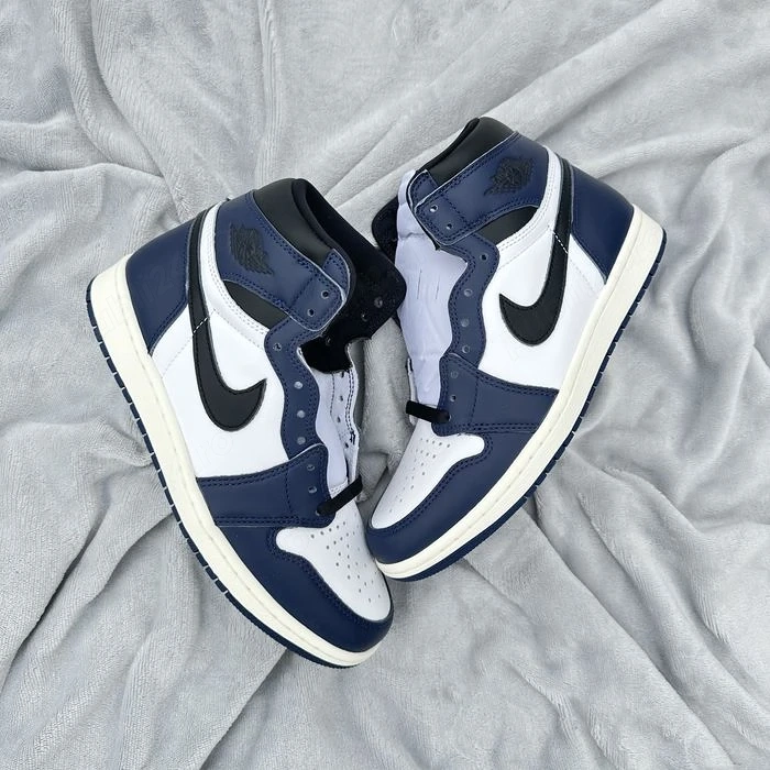 Pantofi Sport Air Jordan 1 High Midnight Navy
