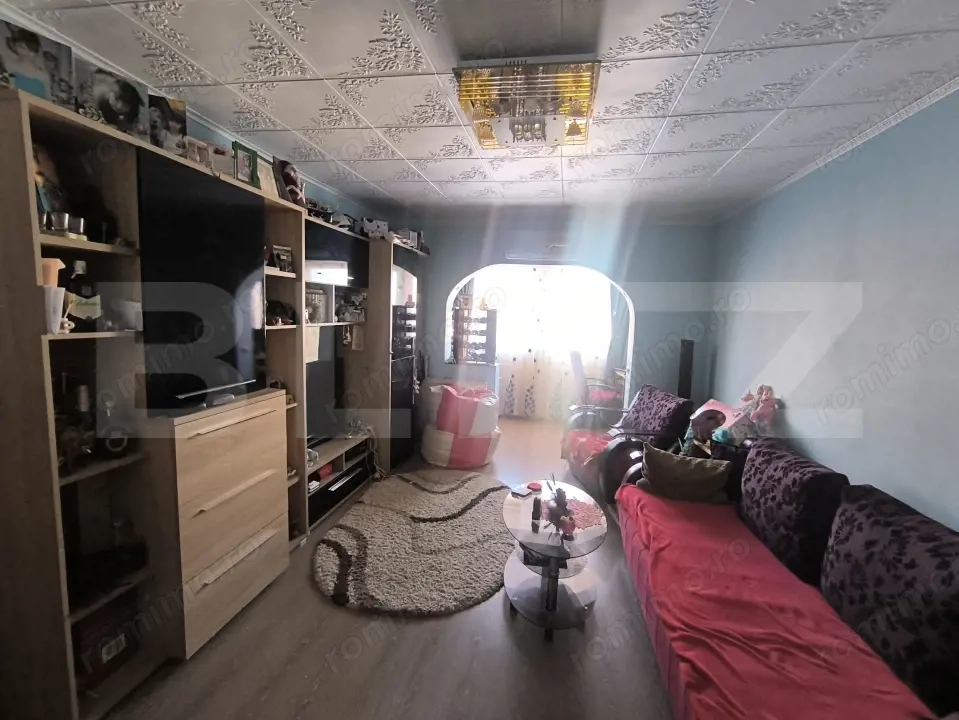 Apartament 3 camere, decomandat - Feldioara