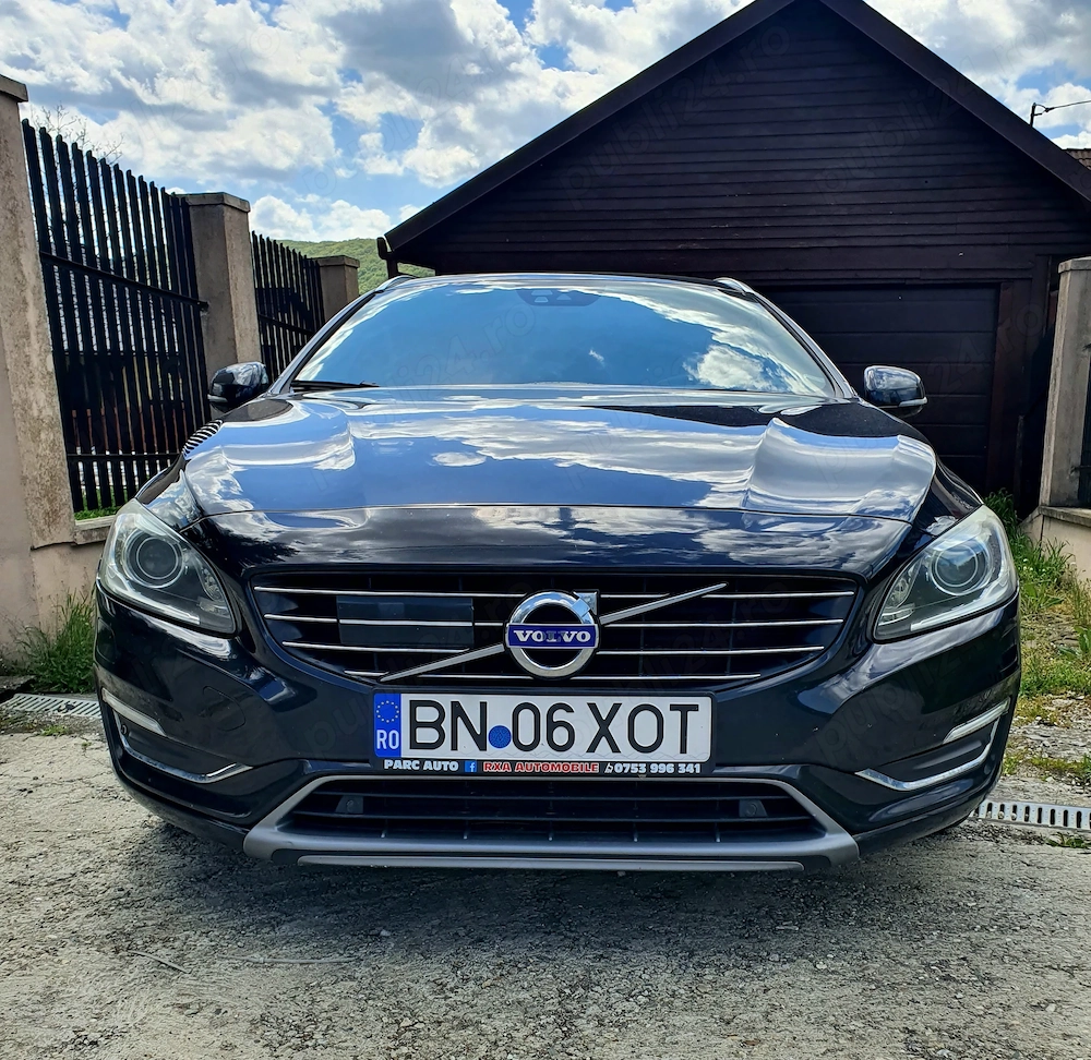 Vând Volvo V60 Plugin Hibrid 