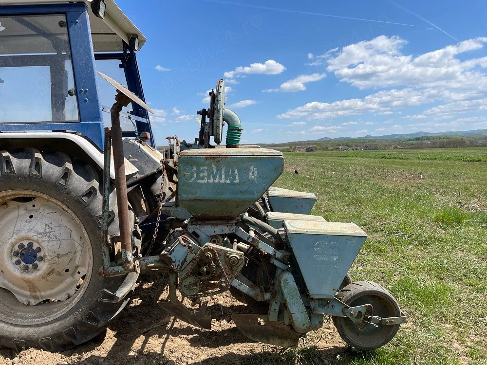 Vând semănătoare SPC4