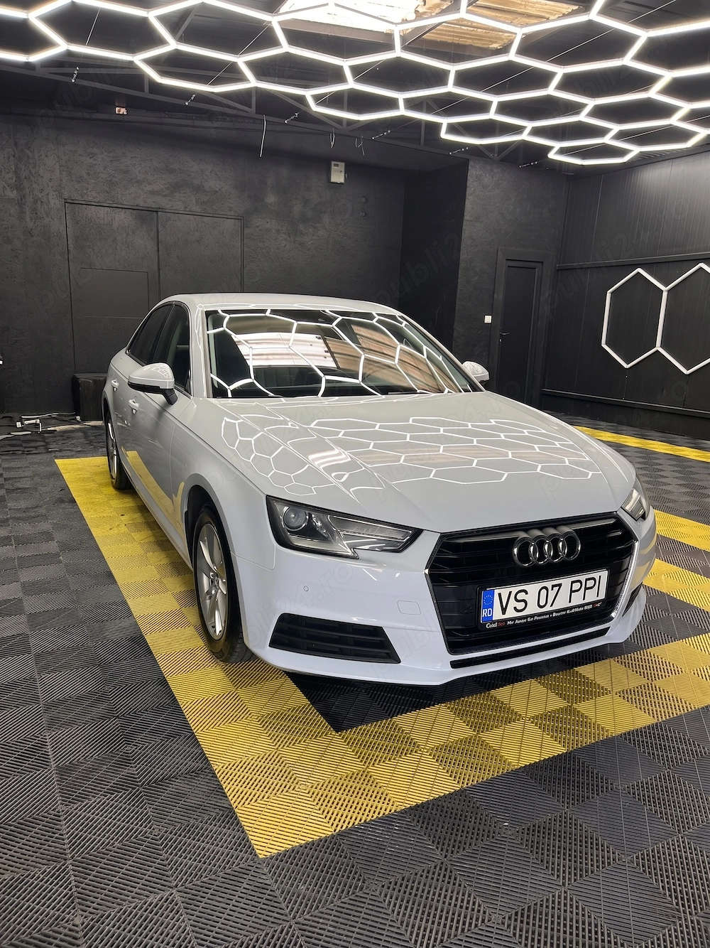Audi A4 B9 Ultra | 2.0 TDI 150CP | Automată | Proprietar