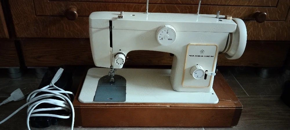 Masina de cusut electrica 