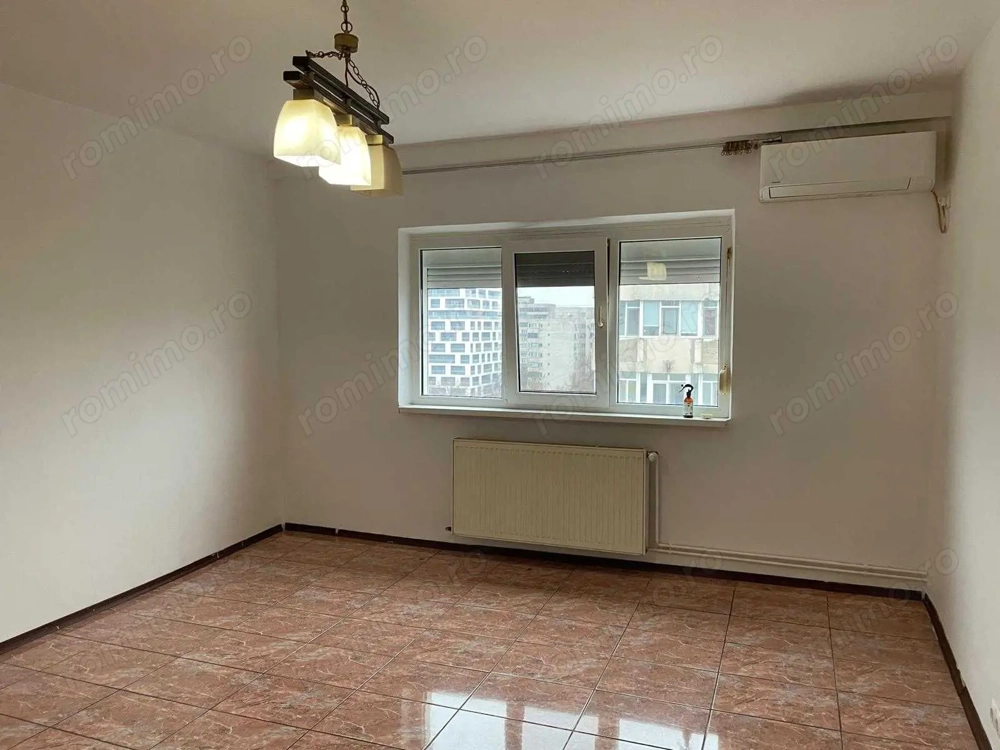 De vanzare 3 camere, centrala,  etaj 8, instalație nouă,  zona 13 Septembrie