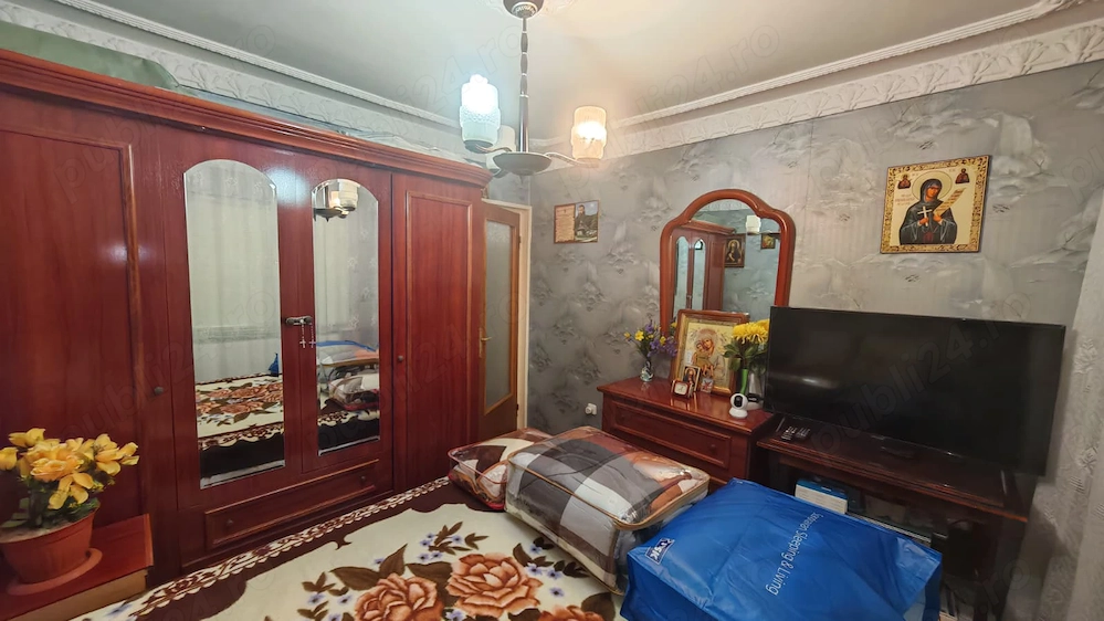 De vânzare apartament 2 camere decomandat   Micro 13