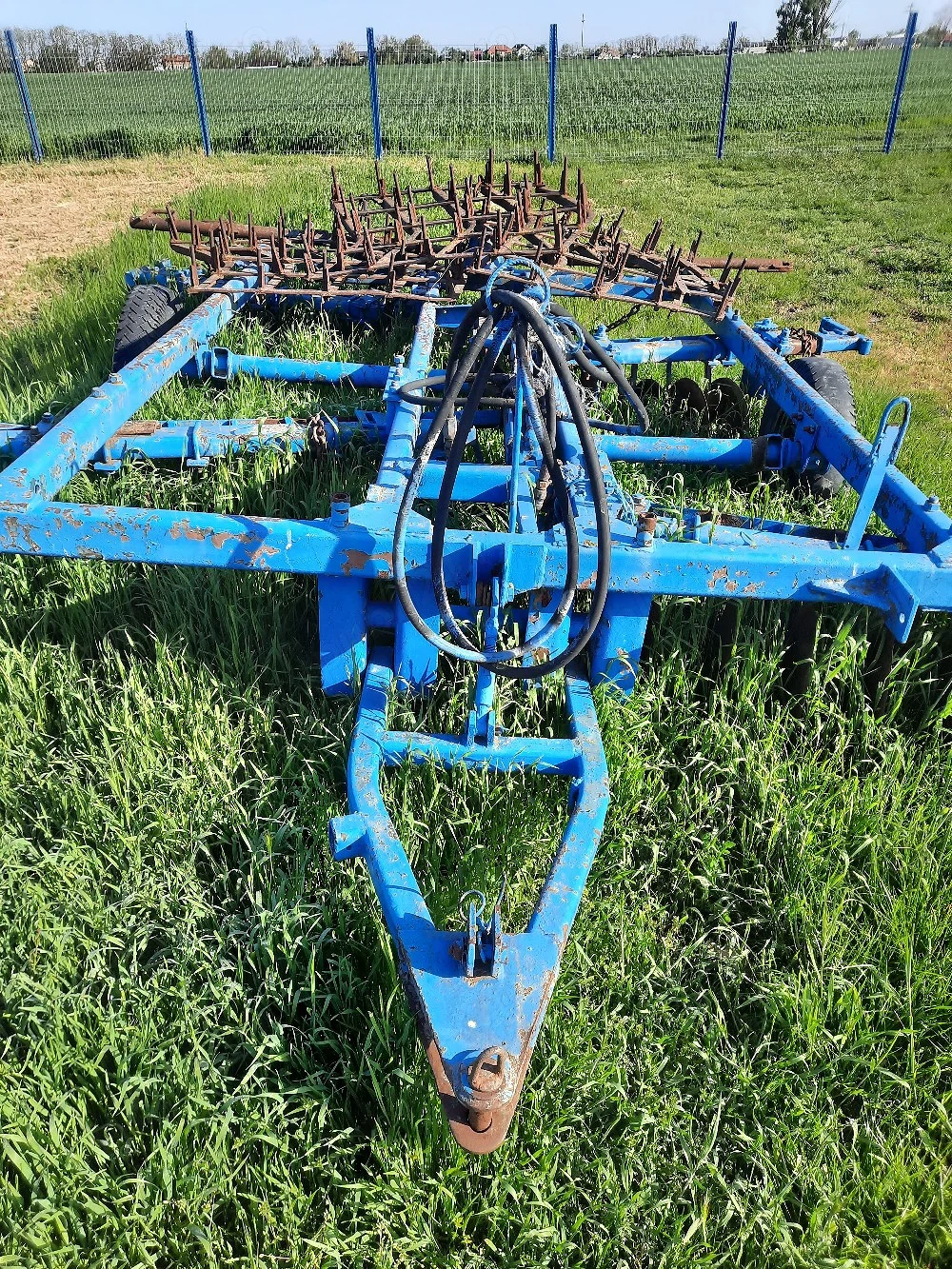 De vanzare utilaje agricole ( disc, plug, sneck)k