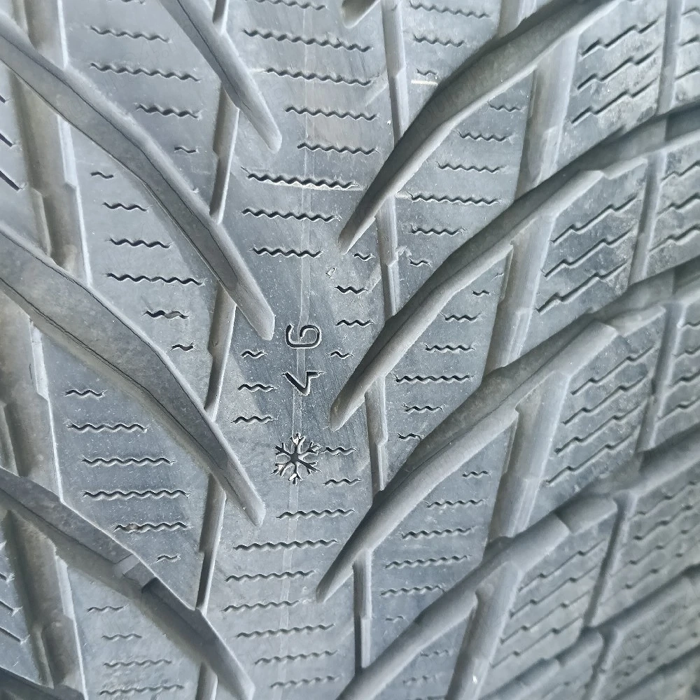 Anvelope iarna Nokian 225.45.18