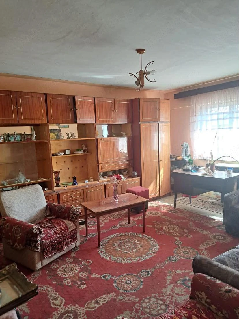 Apartament 3 camere de vanzare , Str. Ganea , Carpati 2 , et. 4 , 78.900 euro neg.