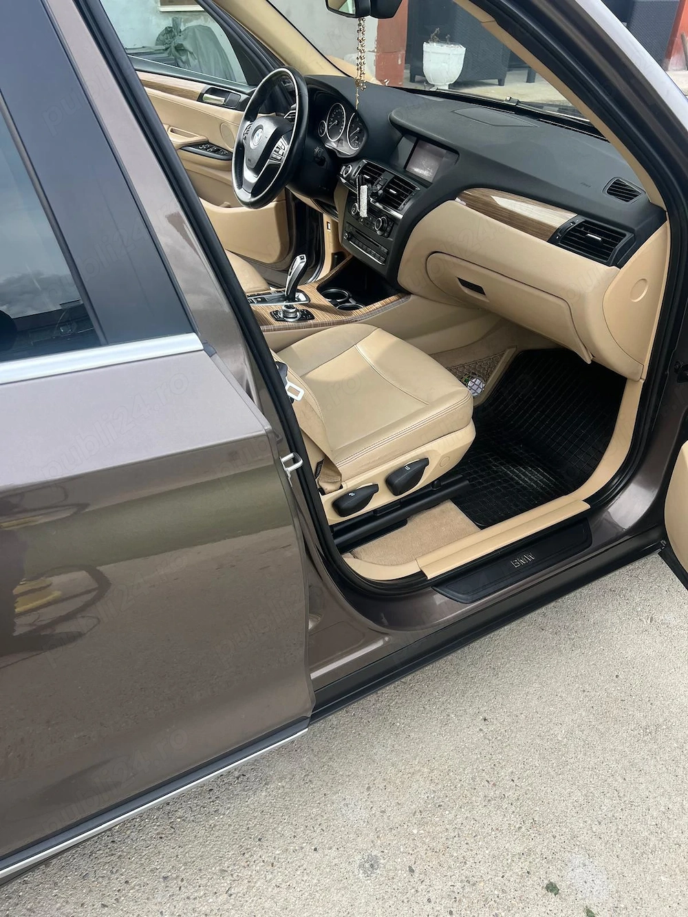 Se vinde auto personal