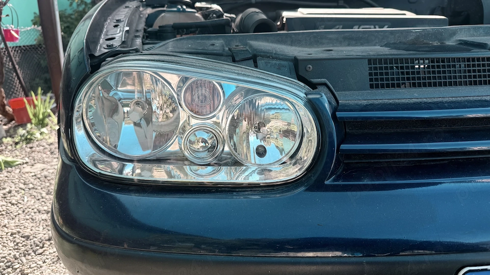 Dezmembrez golf 4 1.4 benzina