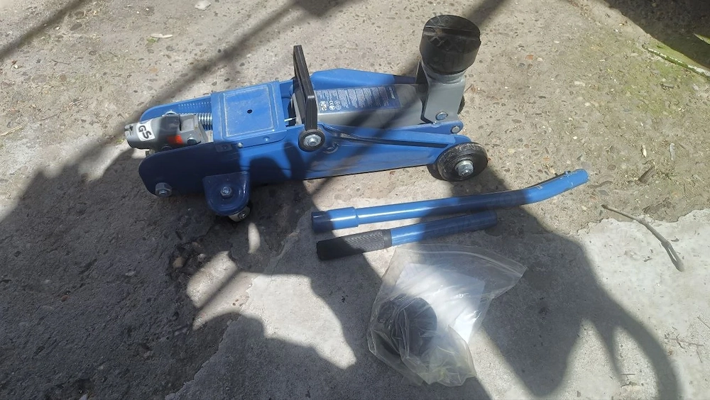 Cric hidraulic auto Cartrend, tip crocodil, 2 tone