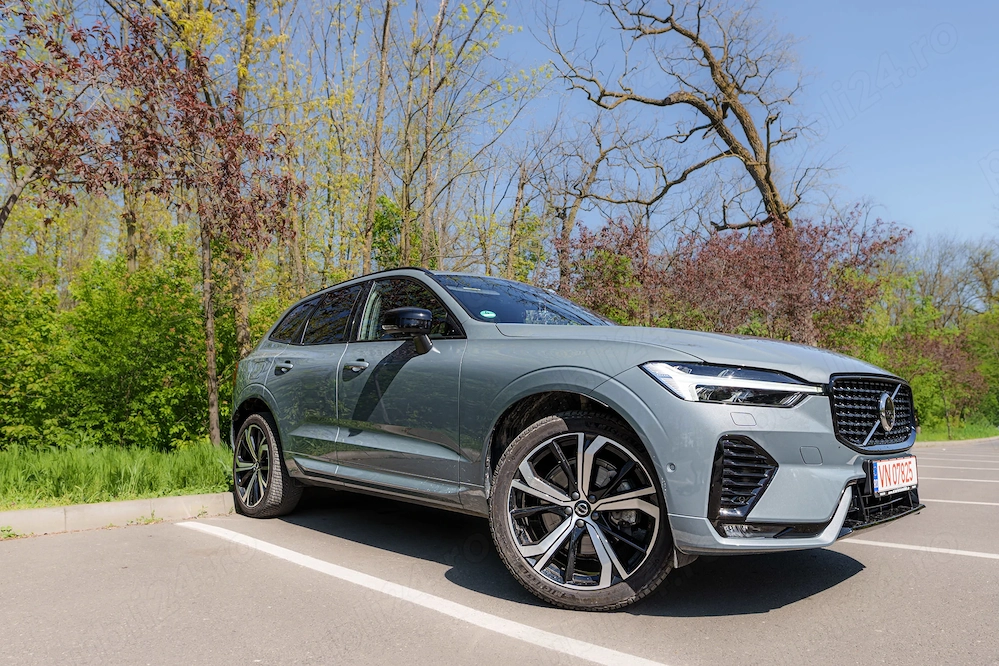 Volvo XC60 B5 Awd Ultimate Dark 250CP