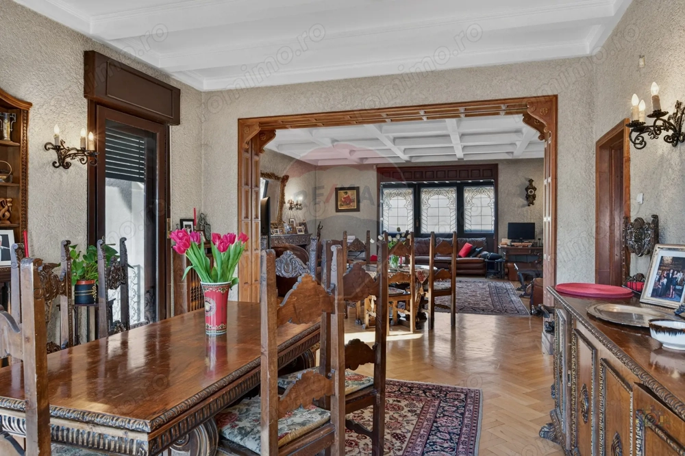 Vila cu arhitectura florentina | Proprietate rara in zona Dorobanti