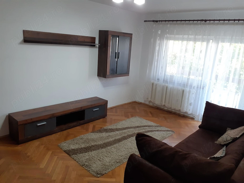 Închiriez apartament 3 camere, etaj 2, cartier 1 Mai